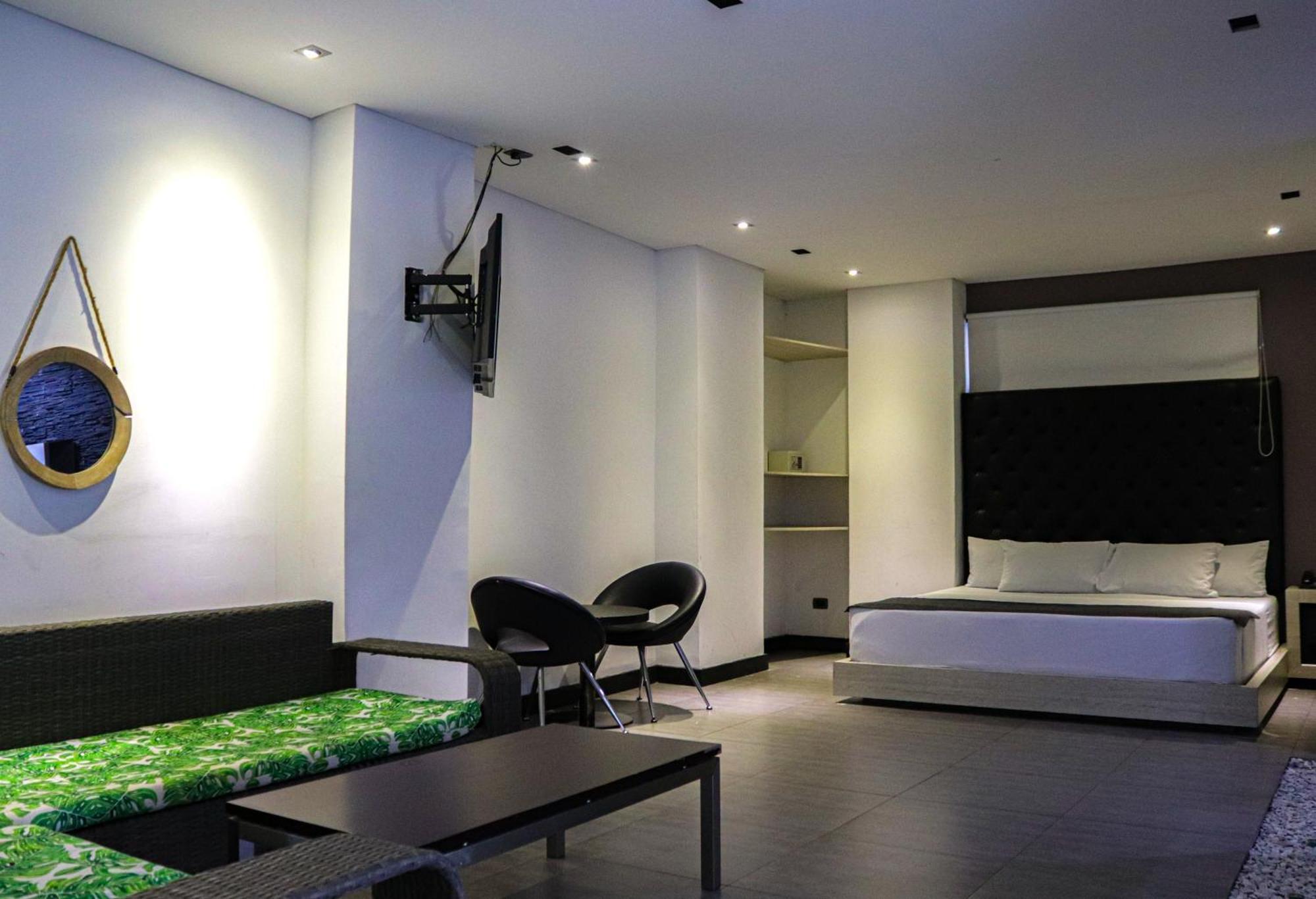 Hotel 47 Medellin Center Esterno foto