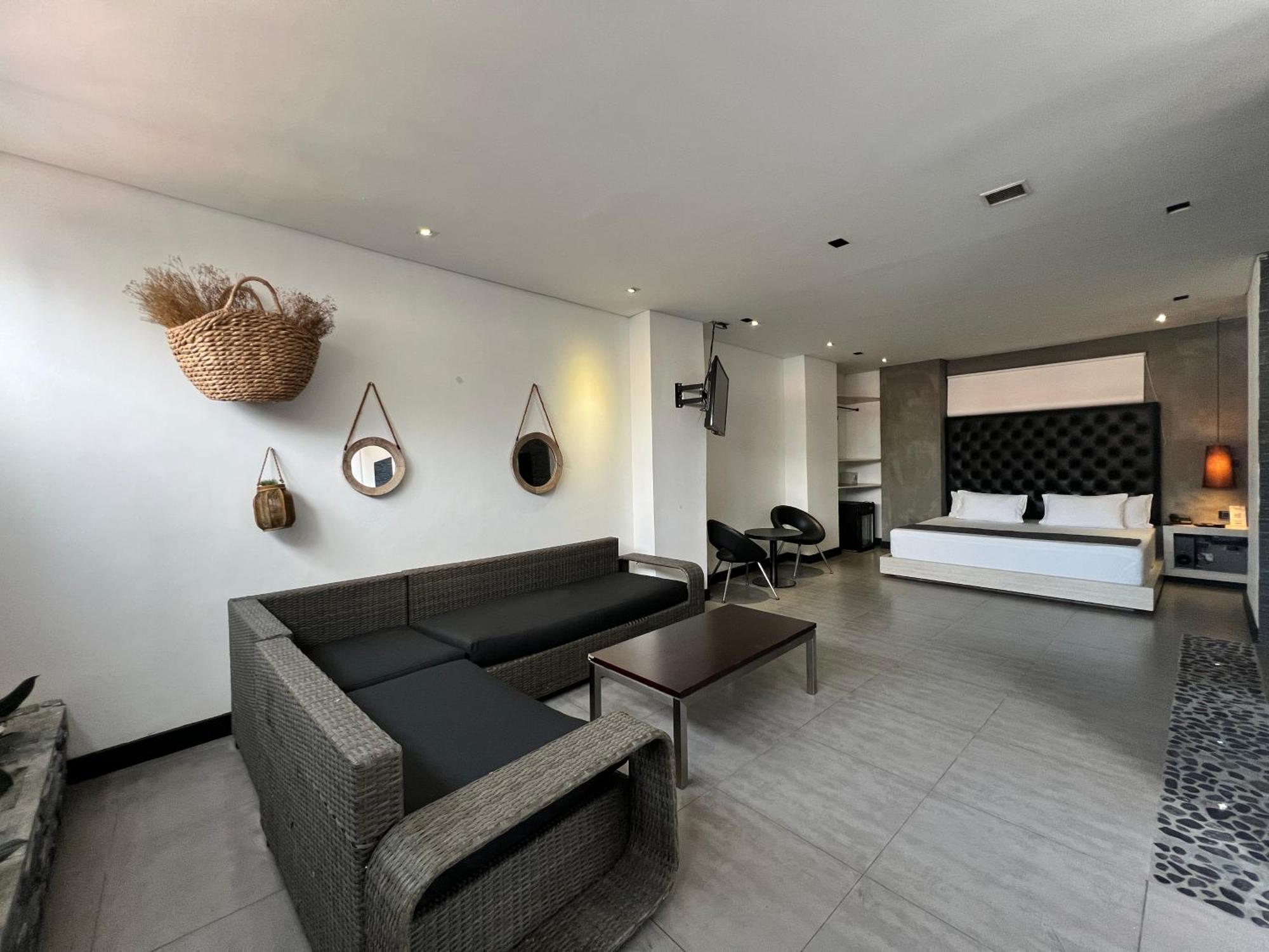 Hotel 47 Medellin Center Esterno foto