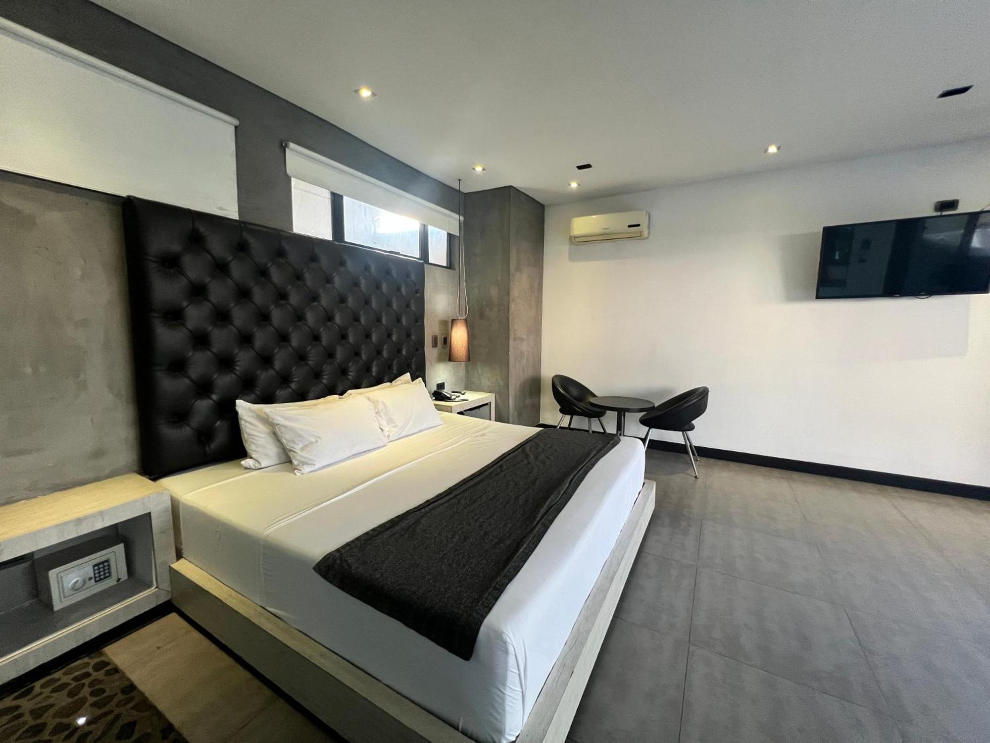 Hotel 47 Medellin Center Esterno foto