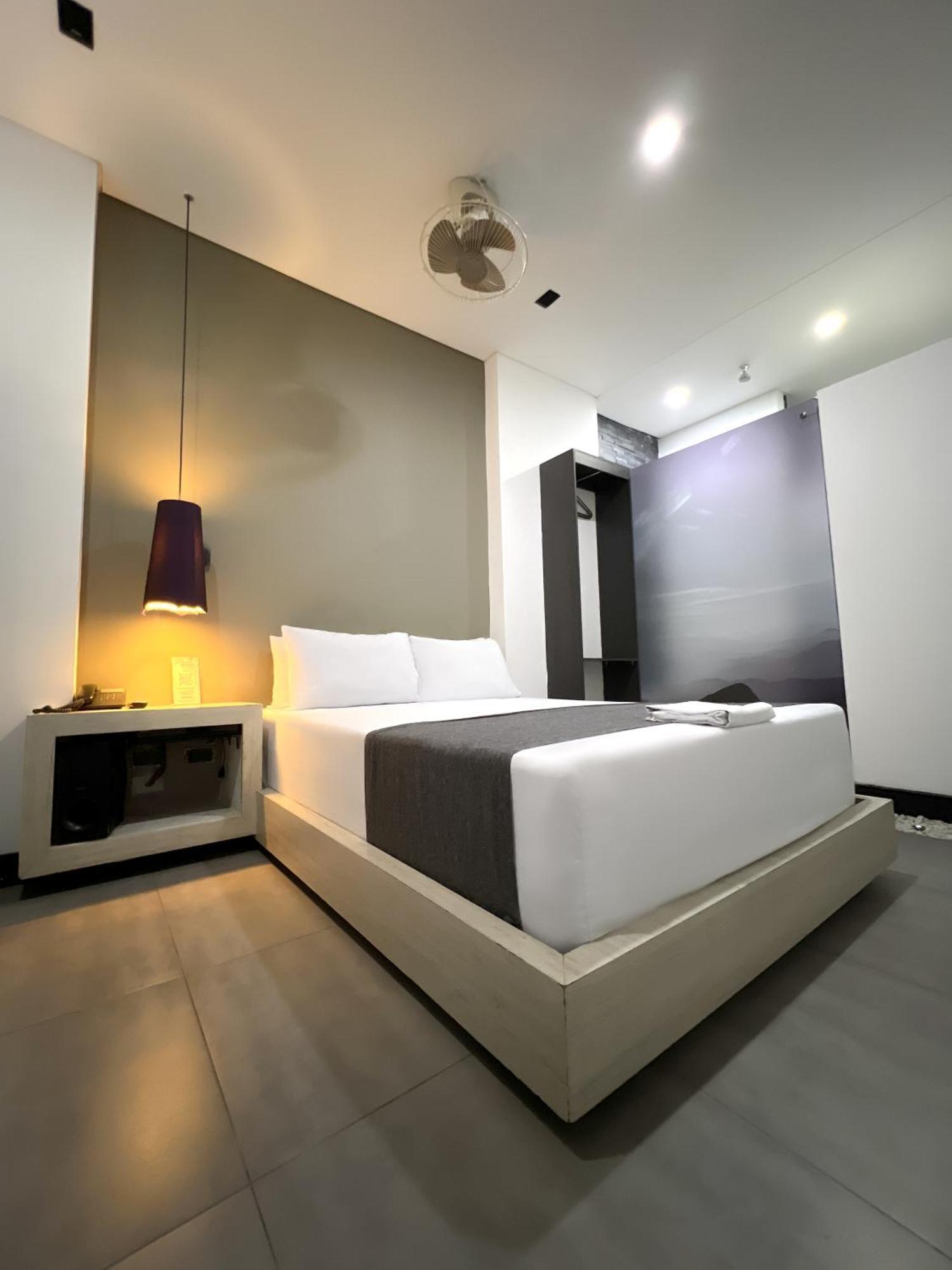 Hotel 47 Medellin Center Esterno foto